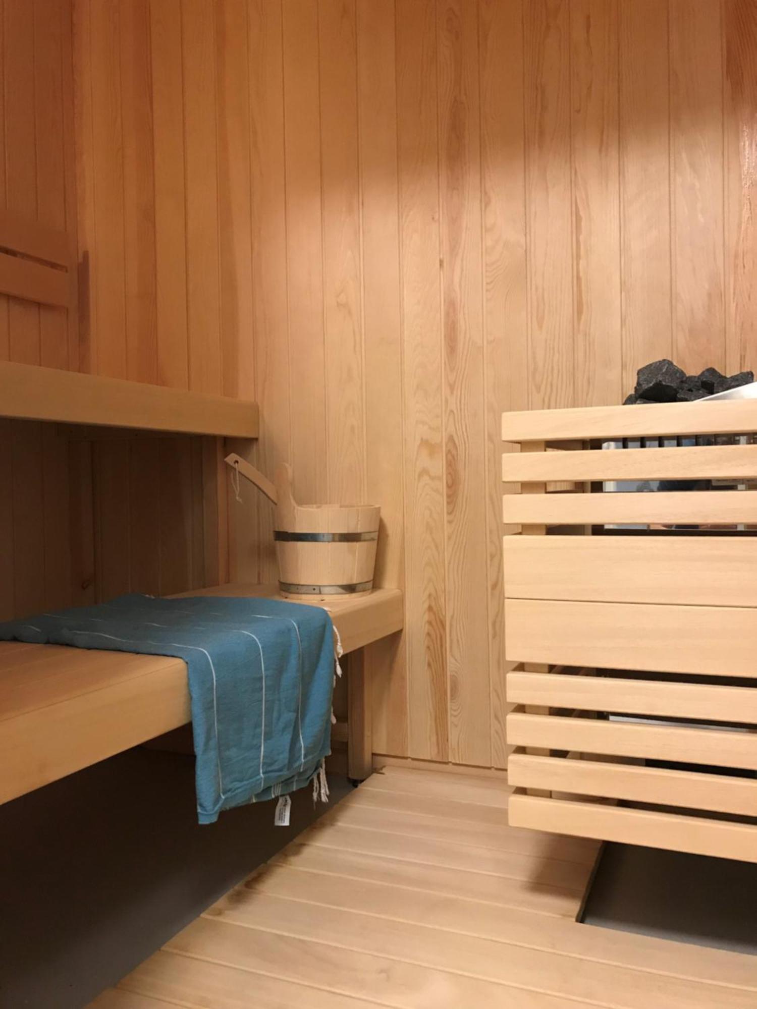 Lichtdurchflutete Ferienwohnung Mit Panorama-Sicht Und Schwimmbad/Sauna Muralto Exterior foto